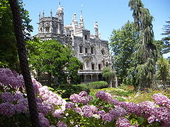 Résidence palatiale portugaise de la Regaleira, à Sintra (d'architecte : Luigi Mannini, 1904–1910).