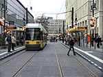 Tram nella nuova fermata "S+U Alexanderplatz/Dircksenstraße"