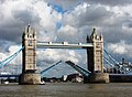 Tower_Bridge,London_Getting_Opened_4