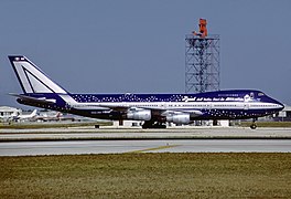 Il Boeing 747 I-DEMF nella livrea Baci Perugina