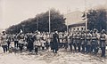 灰色師団。左端にセルデューク師団将校も見える（1918年）
