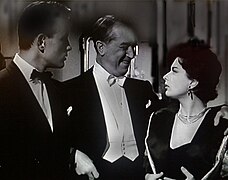 Avec Alba Arnova et Maurice Chevalier dans Un siècle d'amour, en 1954.