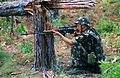 SVDを携行する兵士(1996年8月24日)