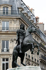 Statua equestre di Luigi XIV in Place des Victoires