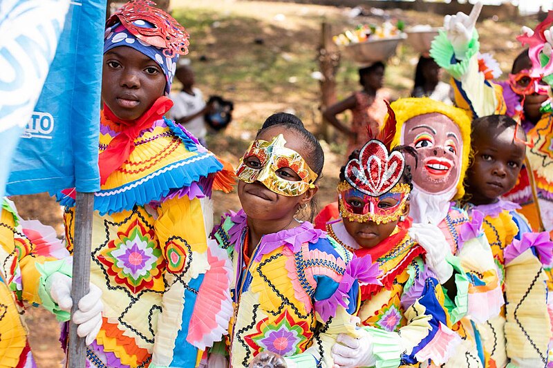 File:Takoradi Masquerade Festival 25.jpg