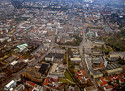 Flygbild över centrala Darmstadt med stadsslottet i mitten