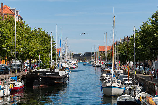 Christianshavns Kanal seen from Sankt Annæ Gade (Copenhagen Christianshavn).