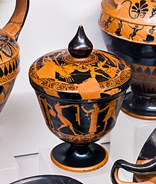 attic red figure pyxis with lid of Nikosthenic shape