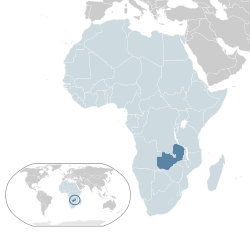 Sambian sijainti Afrikassa (merkitty vaaleansinisellä ja tummanharmaalla) ja Afrikan unionissa (merkitty vaaleansinisellä).