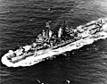 Americký těžký křižník třídy Baltimore USS Pittsburgh (CA-72) poškozený v červnu 1945 tajfunem