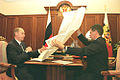 Šojgu jako ministr pro mimořádné události s Putinem, 2001
