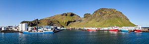 Thumbnail for File:Puerto de Vestmannaeyjar, Heimaey, Islas Vestman, Suðurland, Islandia, 2014-08-17, DD 017-019 PAN.JPG