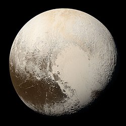 New Horizons -luotaimen 13. heinäkuuta 2015 ottama kuva Plutosta noin 766 000 kilometrin etäisyydeltä.