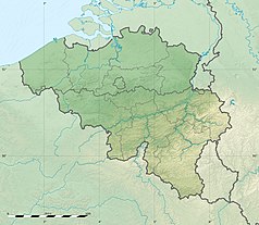 Mapa konturowa Belgii, blisko centrum na prawo znajduje się punkt z opisem „miejsce bitwy”
