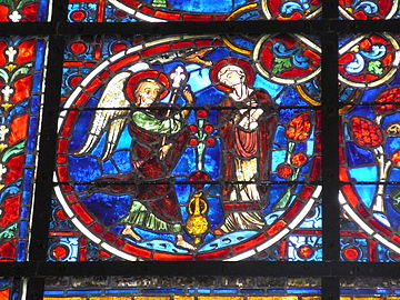 Sur un vitrail du XIIIe siècle de la cathédrale Notre-Dame de Laon.