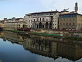 Uficių galerijos fasadas nuo Arno upės