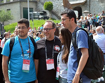 Albanische Editoren mit Jimmy Wales, als ich sie fotografierte