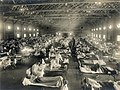 Hôpital de fortune pendant la période de grippe espagnole, camp Funston, Kansas (1918–1920).