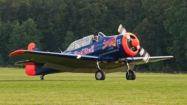 Walter Eichhorn/Red Bull Noorduyn AT-16 Harvard IIB.