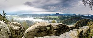 36. Platz: Herr Commonsense Neu! mit Die Waitzdorfer Ochelaussicht in der Nähe des Polenztales bietet einen beeindruckenden Überblick über den Nationalpark Sächsische Schweiz