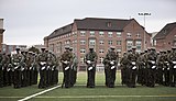 Морски пехотинци от казармите на морската пехота във Вашингтон поставят щиковете си по време репетиция за инавгурацията на президента.