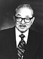 S. I. Hayakawa, sénateur de 1977 à 1983 pour la Californie[16].