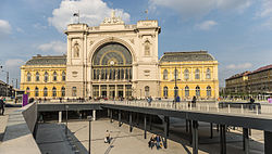 A Keleti pályaudvar főépülete a Baross tér felől nézve (2014)