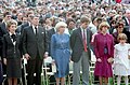 ประธานาธิบดีโรนัลด์ เรแกน และสุภาพสตรีหมายเลขหนึ่ง แนนซี เรแกน (ซ้าย) ที่พิธีรำลึกเมื่อวันที่ 31 มกราคม 1986