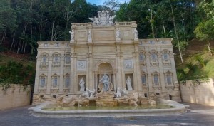 la finta fontana di Trevi in Brasile